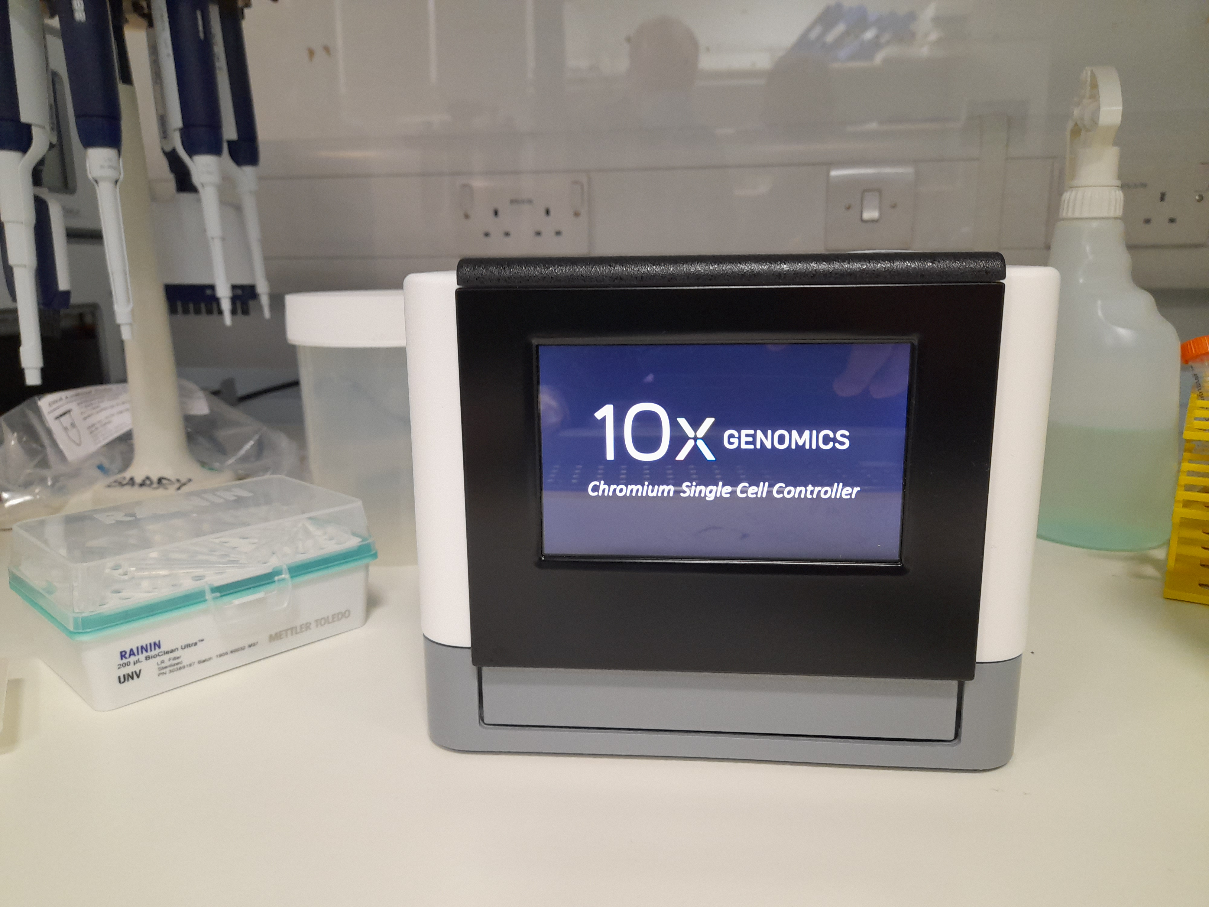 Image showing the chromium controller for single cell experiments